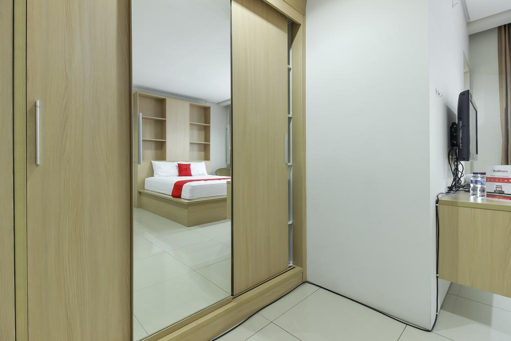 Reddoorz @ Patal Senayan 4 Hotell Jakarta Exteriör bild